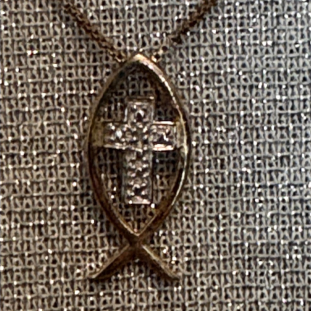Elegant Gold Tone 925 Sterling Diamond Chips Fish Cross Jesus Necklace 19” Italy